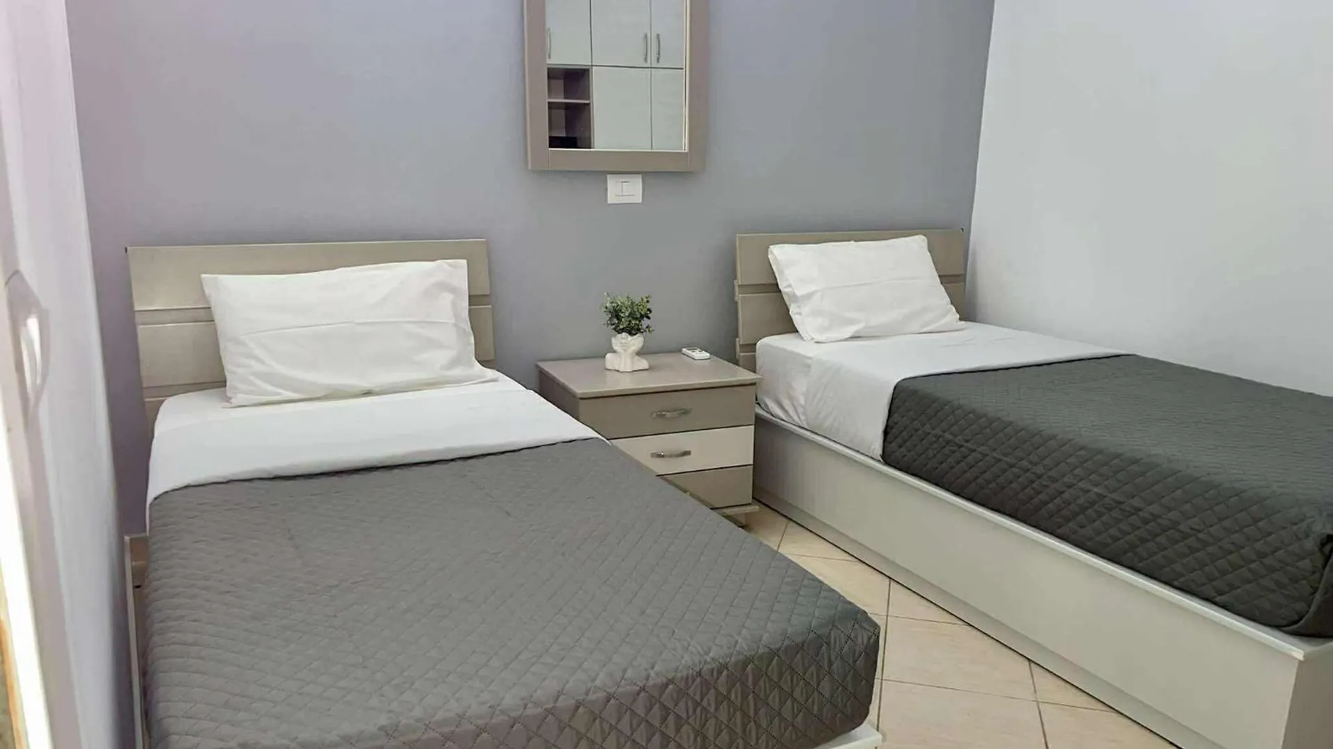 Frida Guesthouse Himare