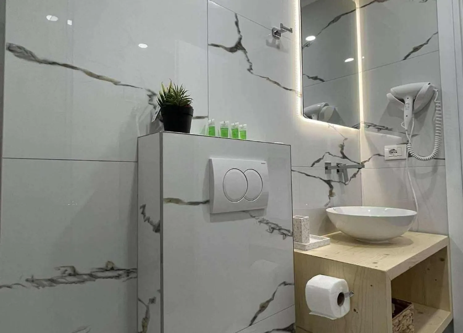 Affittacamere Frida Guesthouse Himare