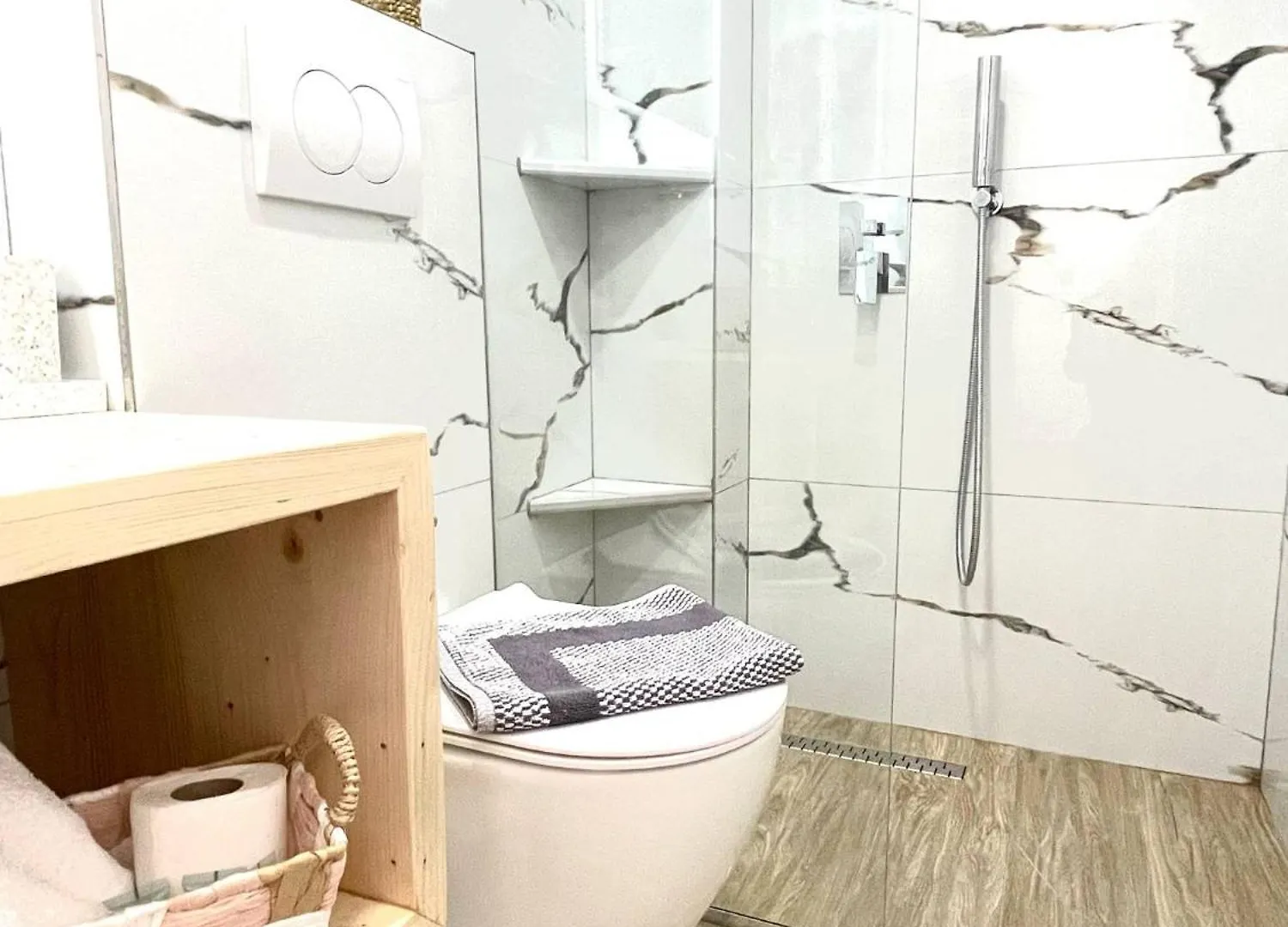 Frida Guesthouse Himare Albania