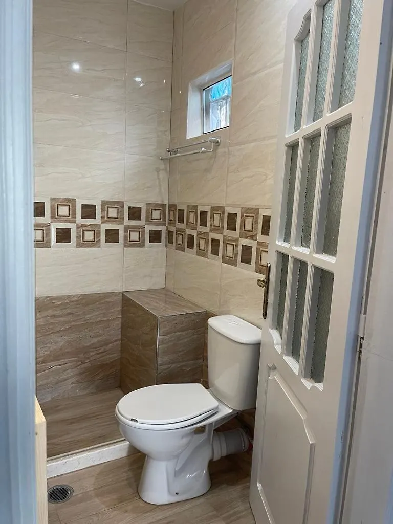 Frida Guesthouse Himare Affittacamere