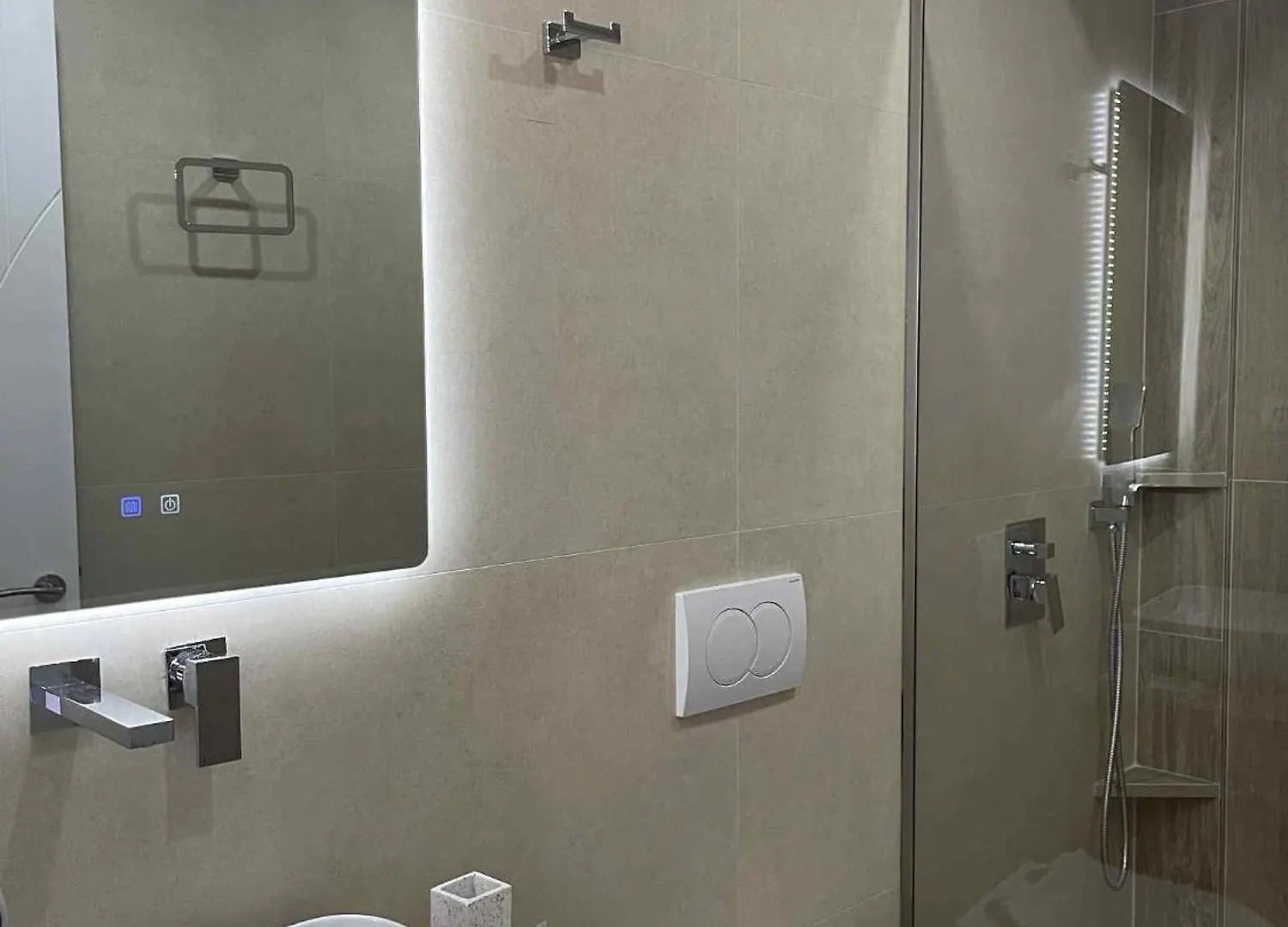 Affittacamere Frida Guesthouse Himare