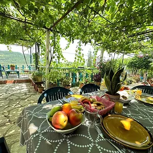 Affittacamere Boungainvillea, Himare